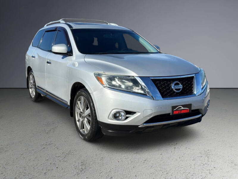 2013 Nissan Pathfinder Platinum