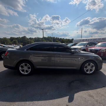 2014 Ford Taurus SEL