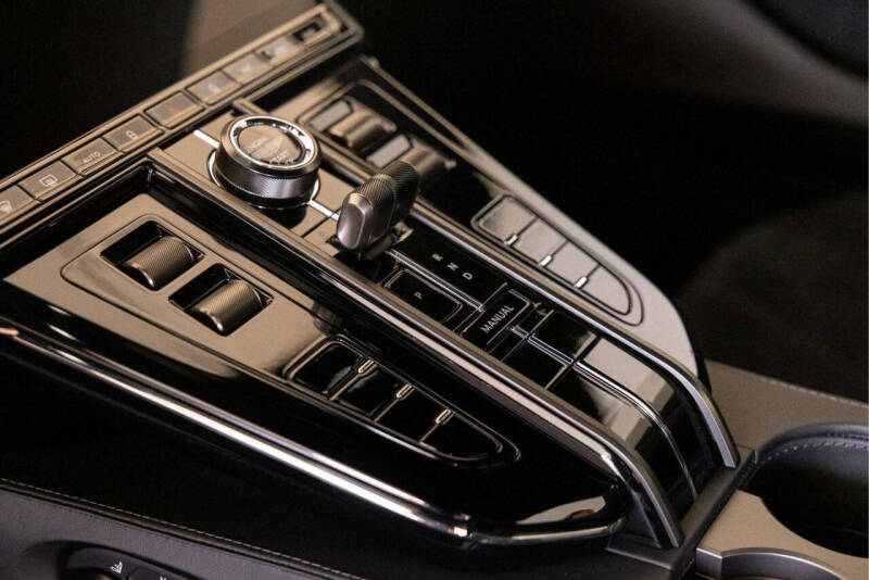 2026 Aston Martin Vantage