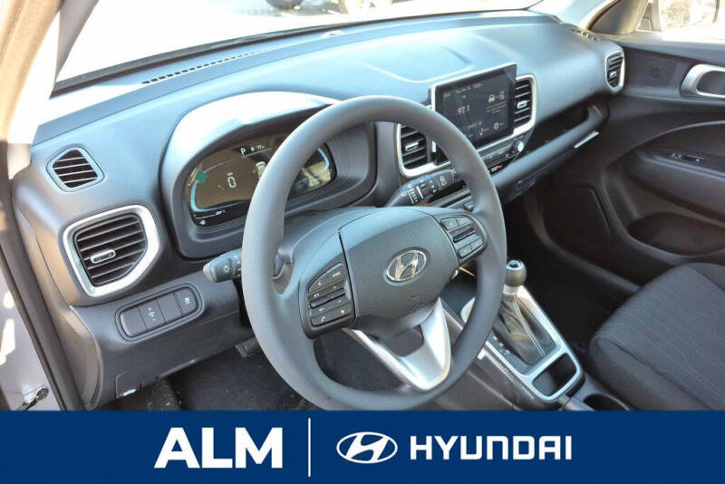 2026 Hyundai Venue SE
