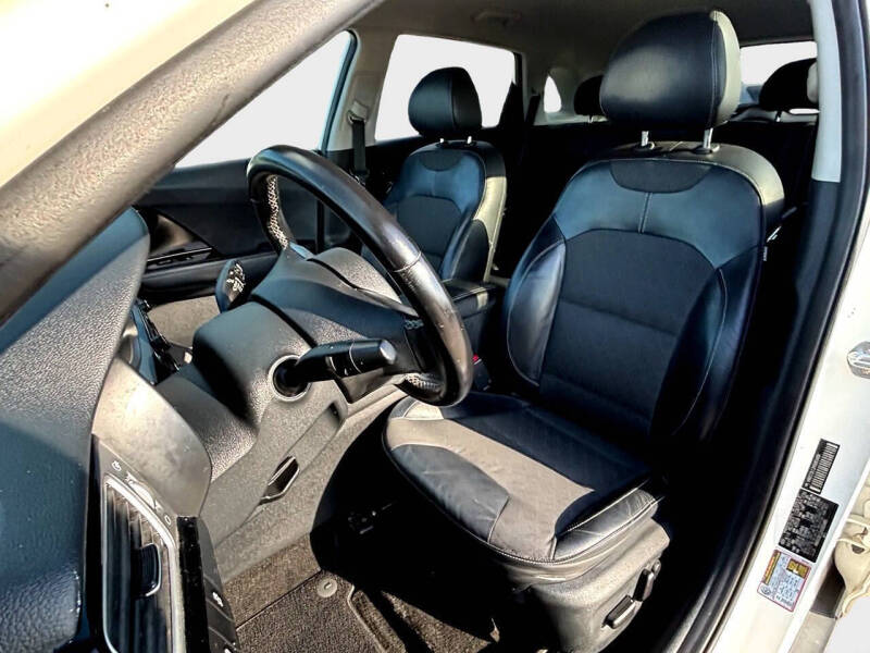 2017 Kia Niro EX