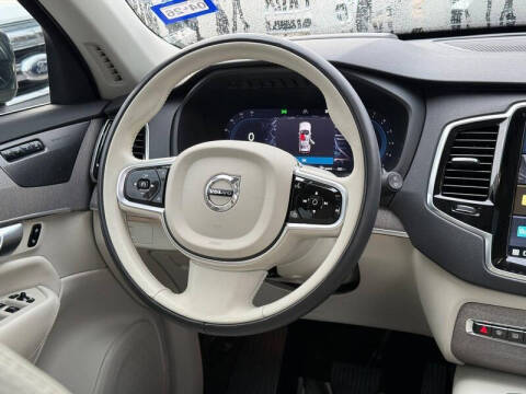 2023 Volvo XC90 B5 Plus Bright Theme