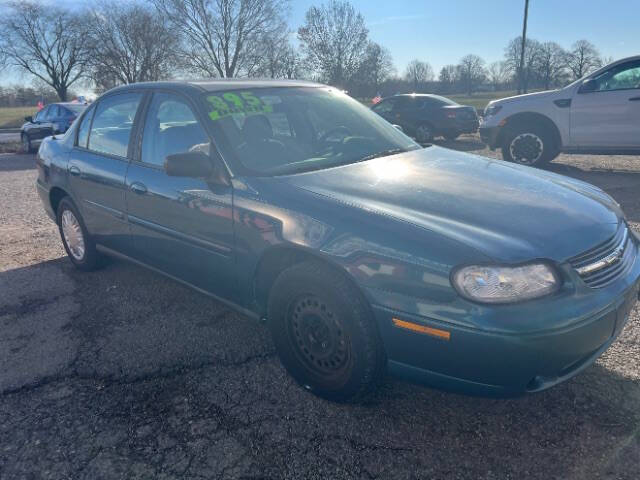 2002 Chevrolet Malibu Base photo 3