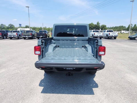 2026 Jeep Gladiator Sahara