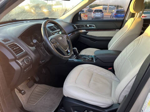 2017 Ford Explorer Platinum