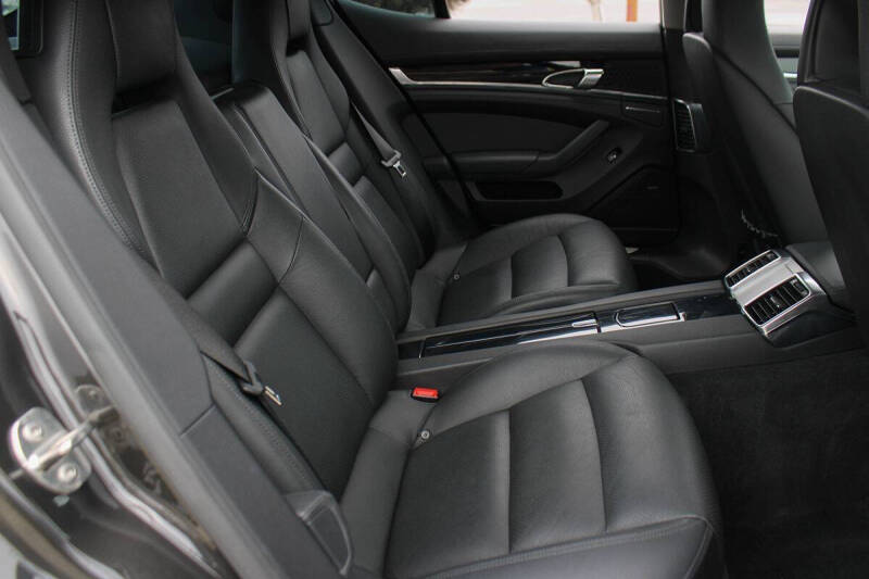 2012 Porsche Panamera