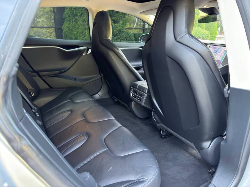 2015 Tesla Model S 85D