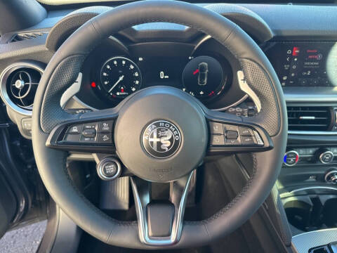 2025 Alfa Romeo Stelvio