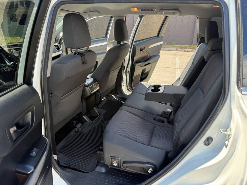 2018 Toyota Highlander LE Plus