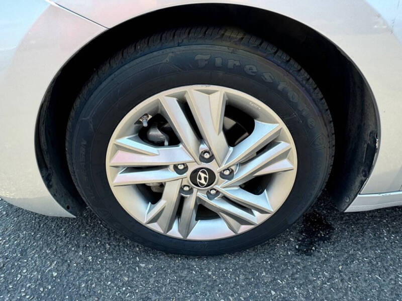 2019 Hyundai Elantra