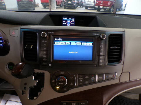 2011 Toyota Sienna XLE 7-Passenger