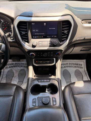 2023 GMC Acadia SLT