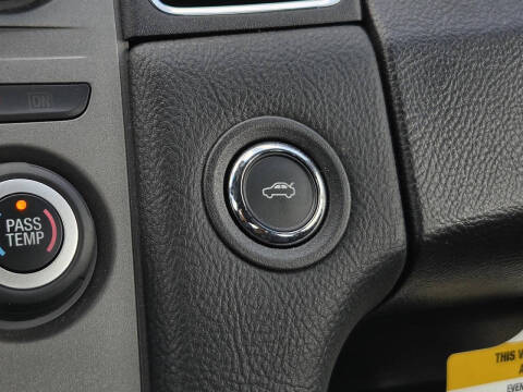 2016 Ford Taurus SEL