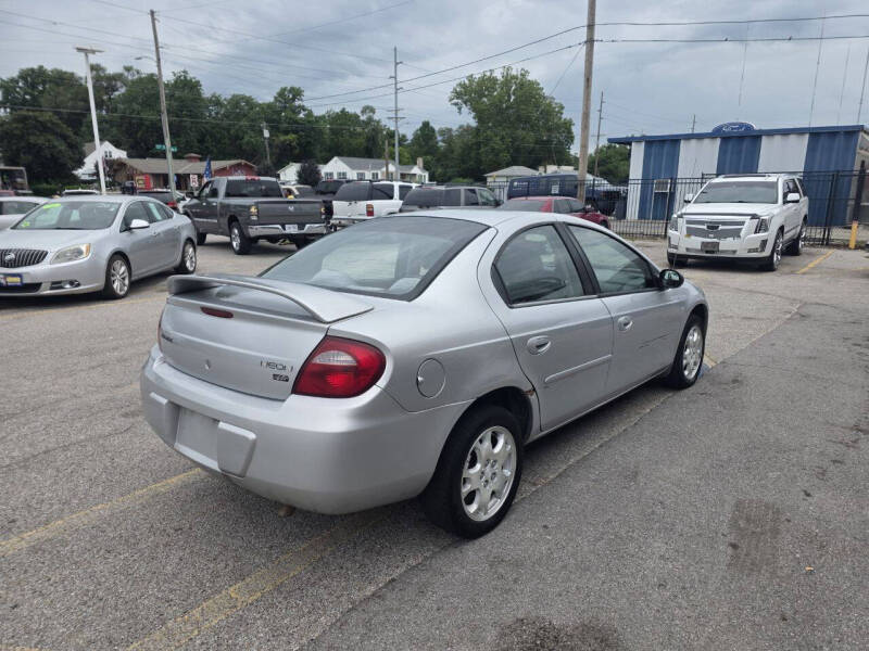 2005 Dodge Neon SXT