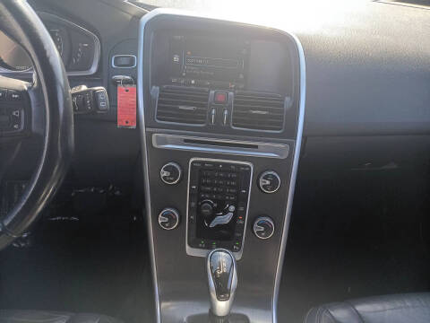 2015 Volvo XC60 T6 Drive-E