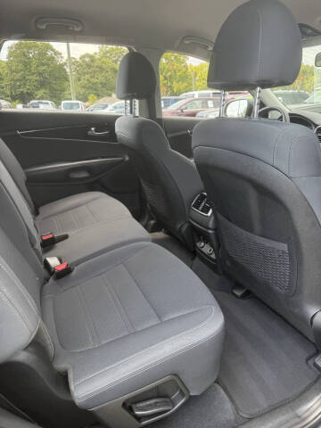 2020 Kia Sorento LX V6