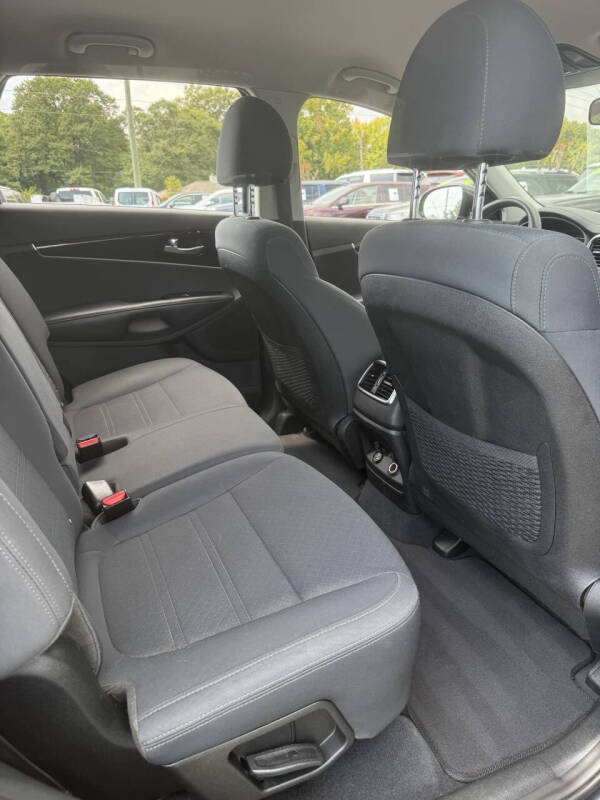 2020 Kia Sorento LX V6