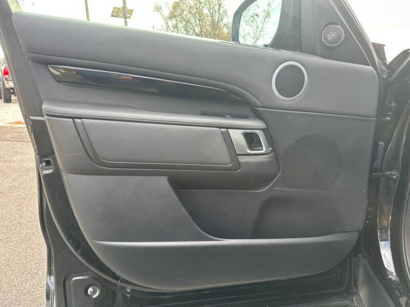 2020 Land Rover Discovery SE