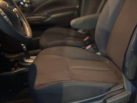 2017 Nissan Versa 1.6 SV