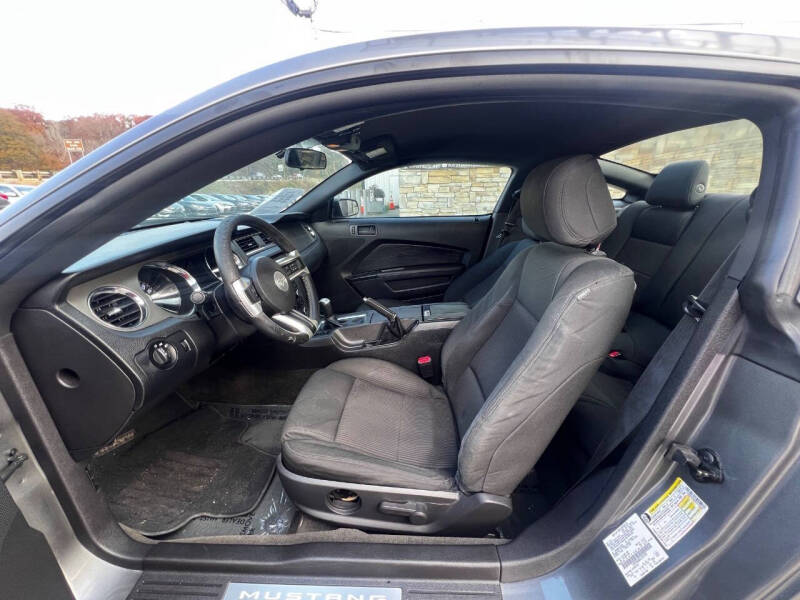 2014 Ford Mustang V6