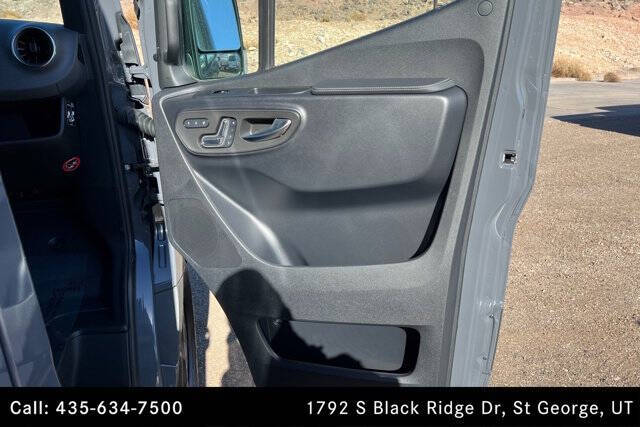 2025 Mercedes-Benz Sprinter