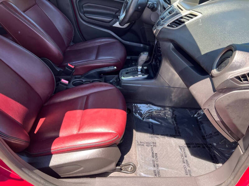 2011 Ford Fiesta SES