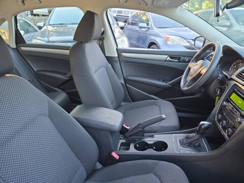 2013 Volkswagen Passat S PZEV