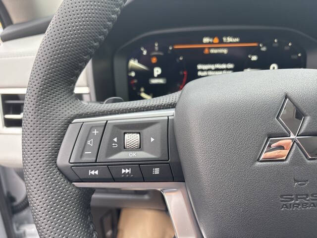 2025 Mitsubishi Outlander SE