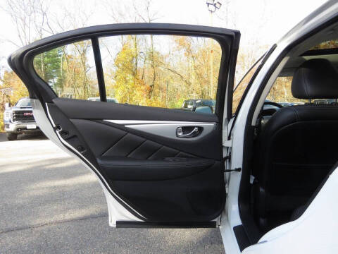 2022 Infiniti Q50 Luxe