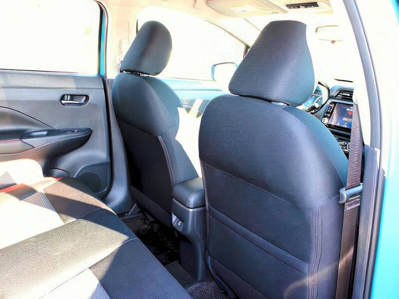 2025 Nissan Versa SR