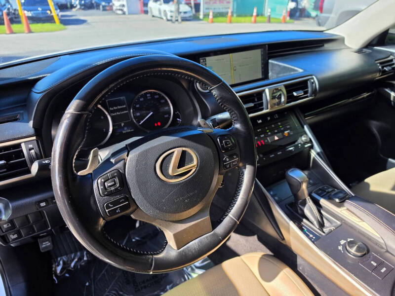 2017 Lexus IS 300