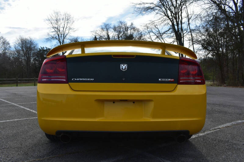 2007 Dodge Charger SRT-8