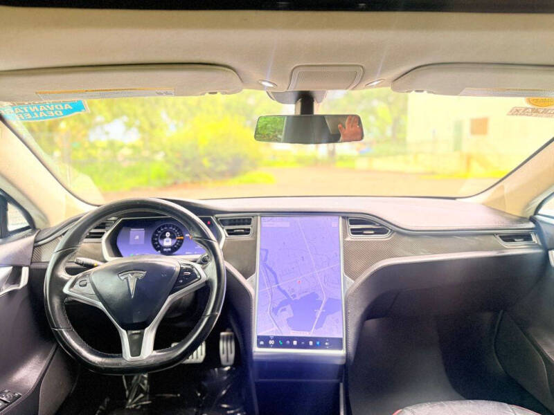 2013 Tesla Model S Performance