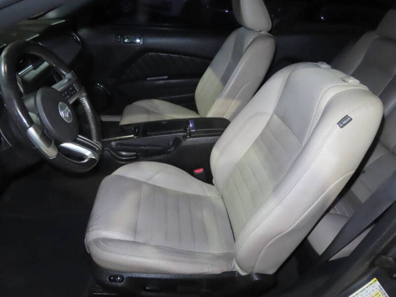 2014 Ford Mustang V6 Premium