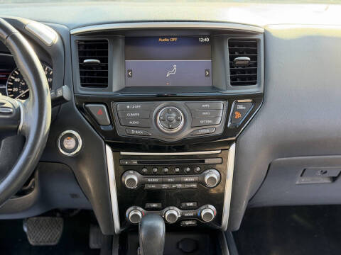 2017 Nissan Pathfinder S