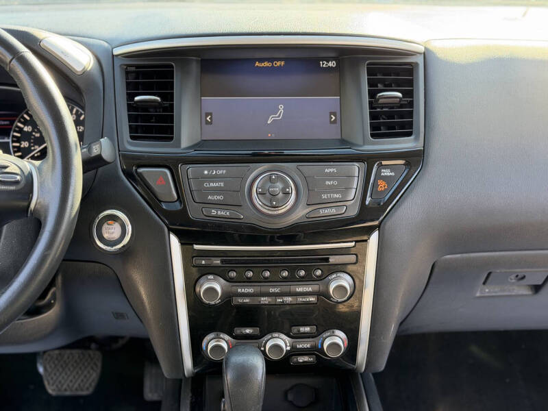 2017 Nissan Pathfinder S