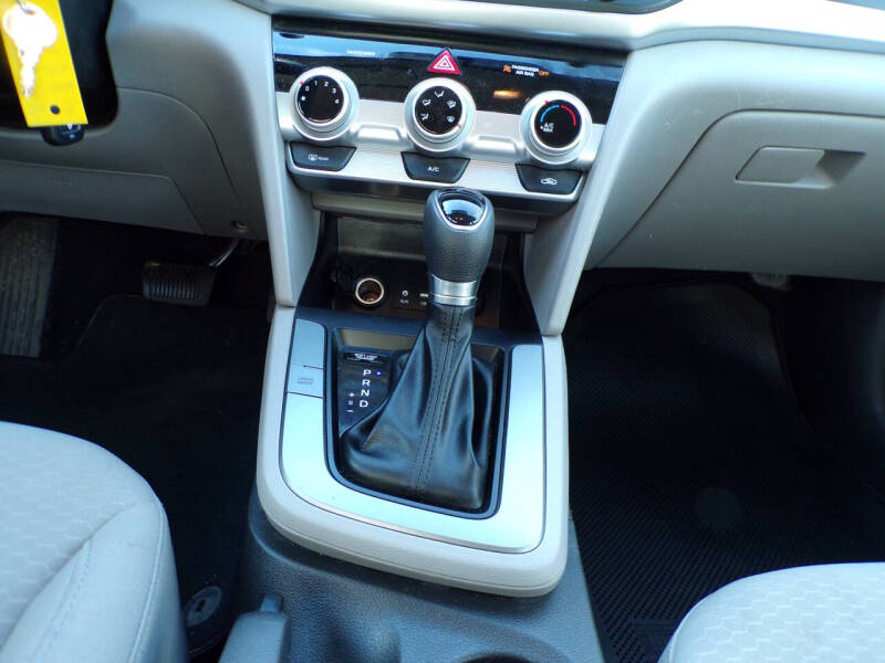 2019 Hyundai Elantra