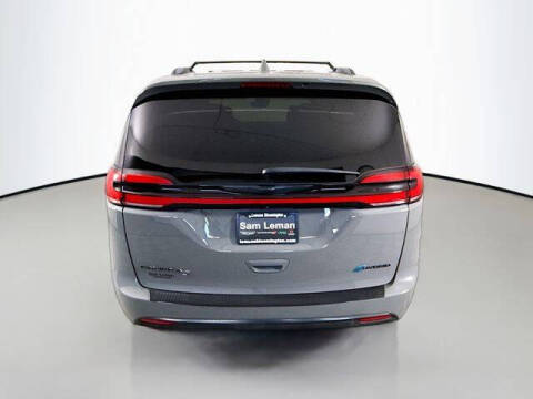 2022 Chrysler Pacifica Hybrid Touring L