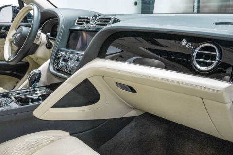 2024 Bentley Bentayga EWB