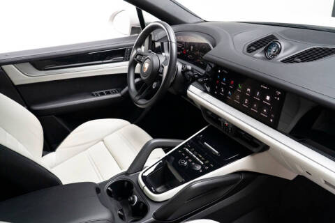 2024 Porsche Cayenne Coupe