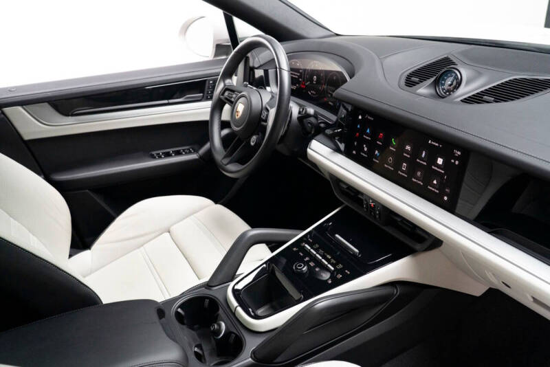 2024 Porsche Cayenne Coupe