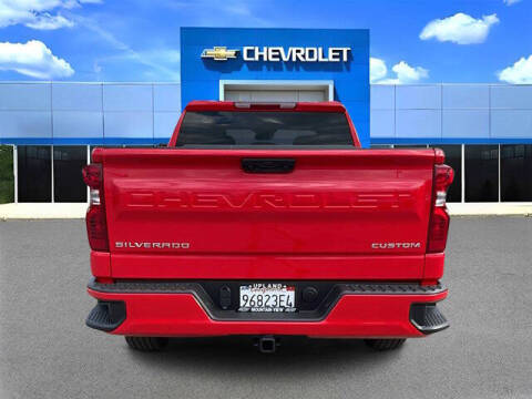 2025 Chevrolet Silverado 1500 Custom