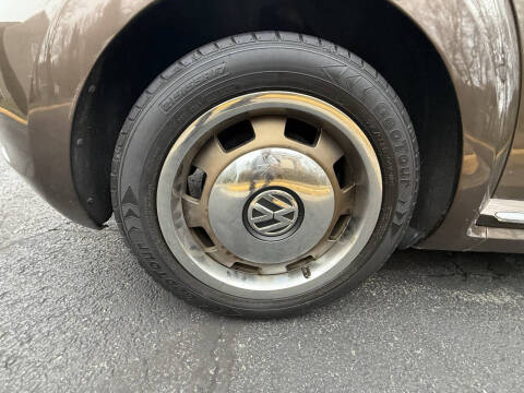 2013 Volkswagen Beetle Convertible 2.5L