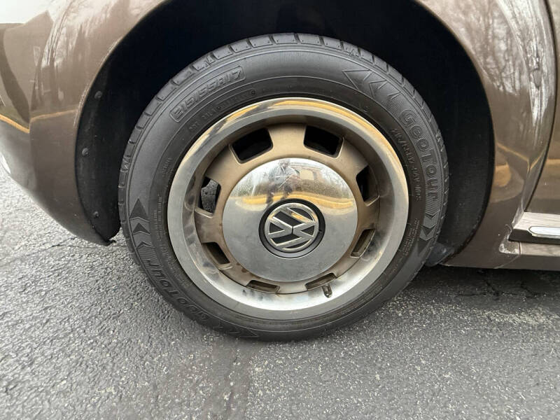 2013 Volkswagen Beetle Convertible 2.5L