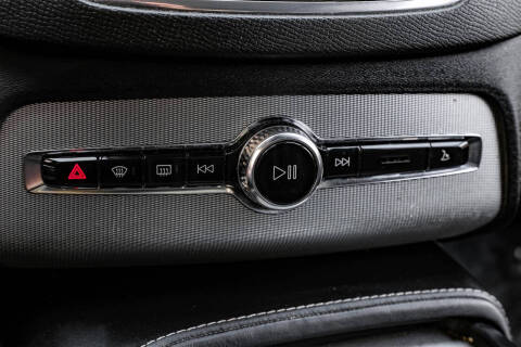 2016 Volvo XC90 T8 eAWD R-Design