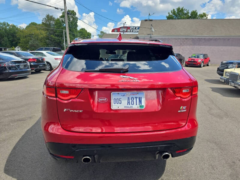 2018 Jaguar F-PACE S