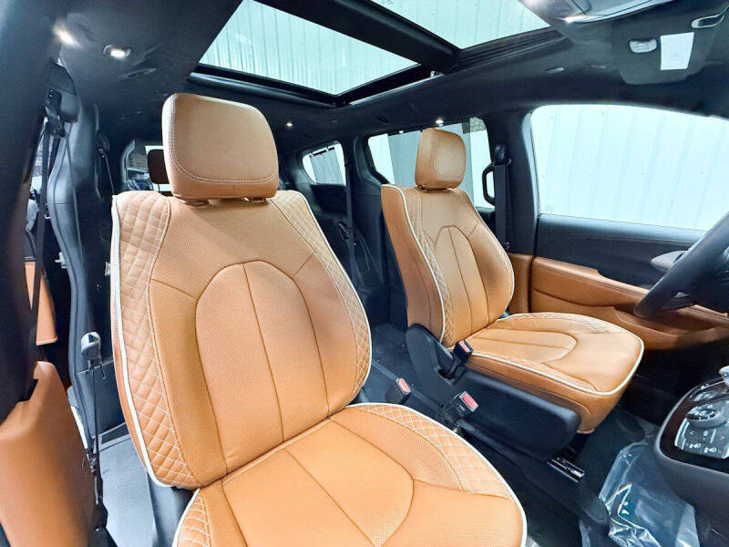 2026 Chrysler Pacifica Pinnacle