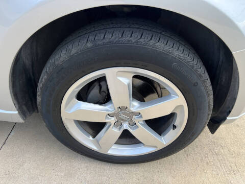 2011 Audi Q5 2.0T quattro Premium Plus