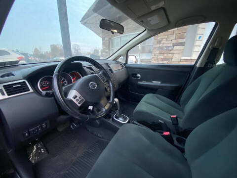 2012 Nissan Versa 1.8 SL