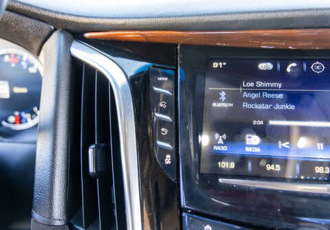 2017 Cadillac Escalade Luxury